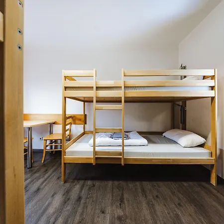 Sleps بيت شباب *